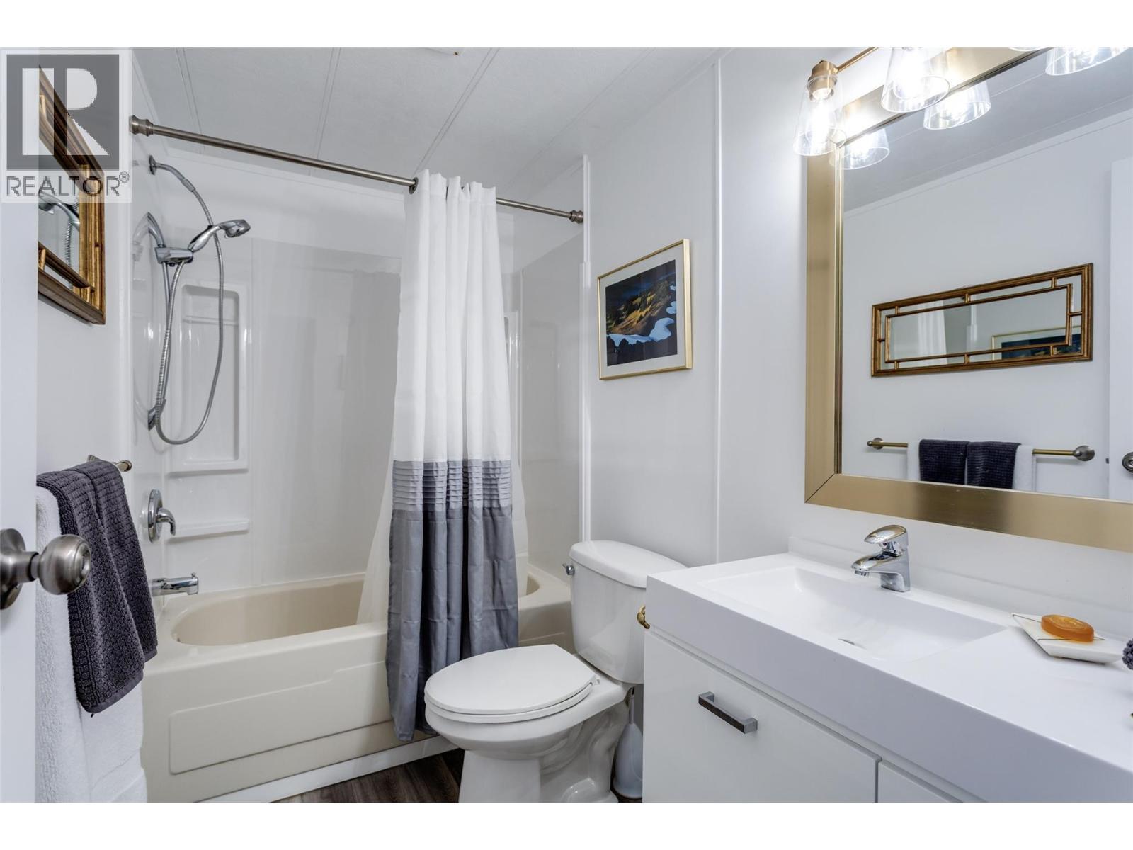 6711 Highway 97 Unit# 6, Peachland, BC