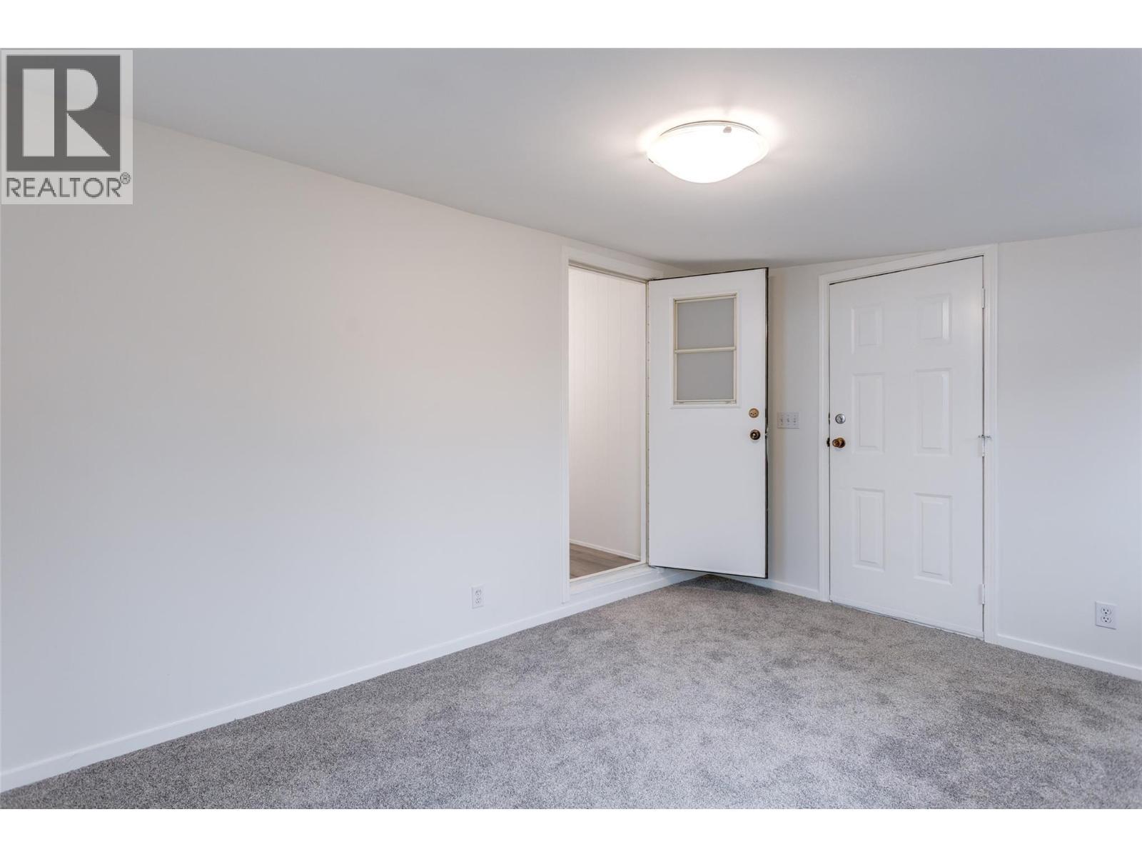 6711 Highway 97 Unit# 6, Peachland, BC