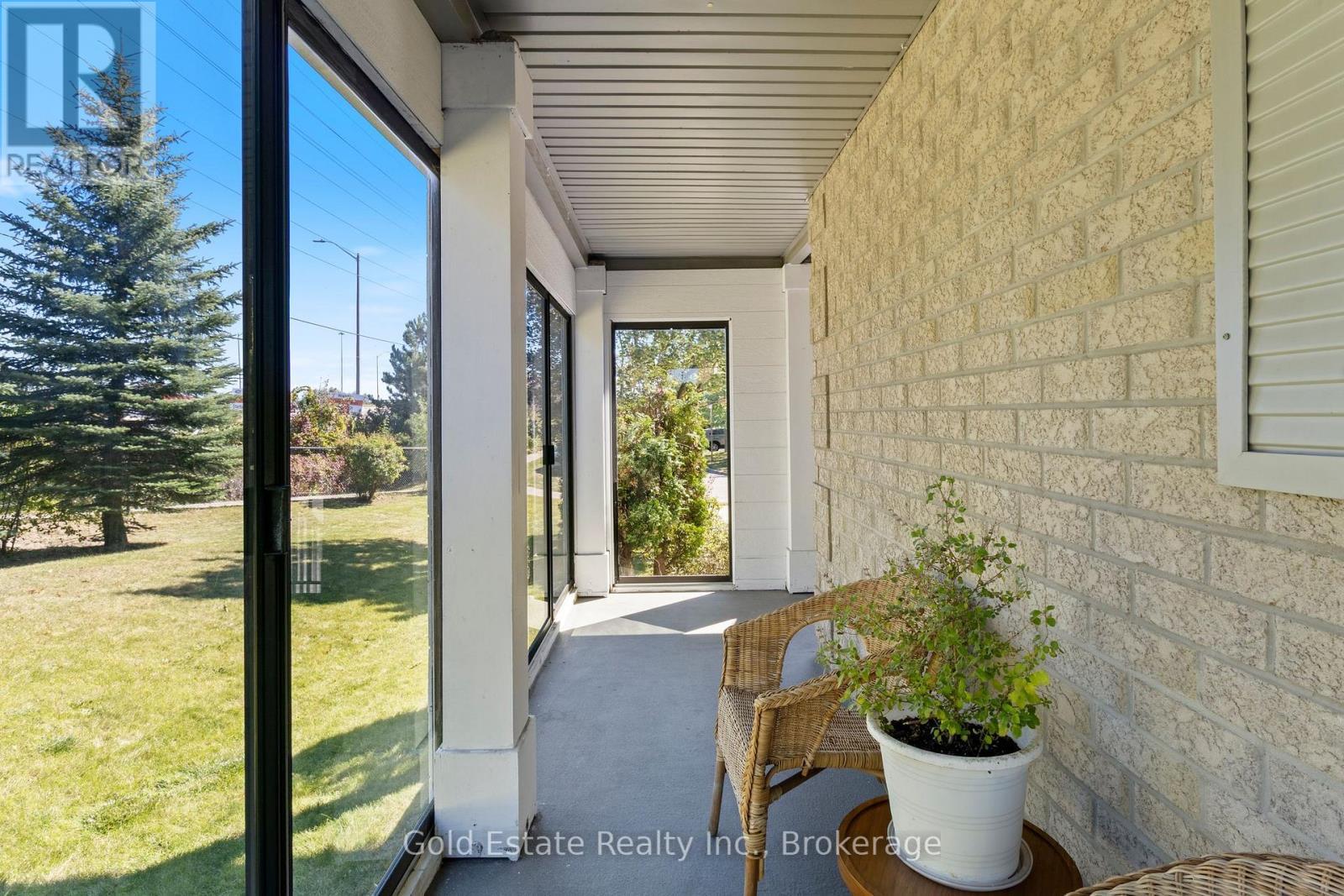 Cute porch overlooking green lush Spruces - 6653 Opera Glass Crescent, Mississauga, ON