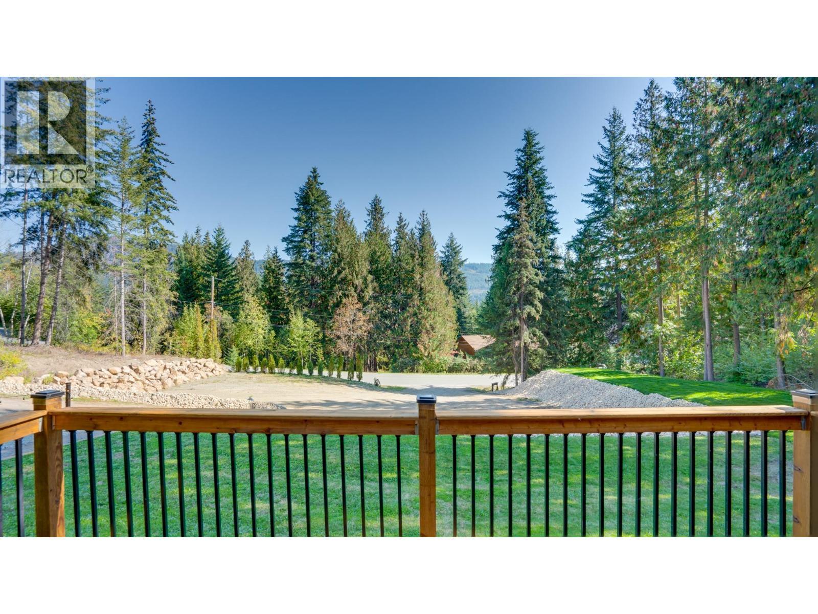 2452 Forest Drive, Blind Bay, BC