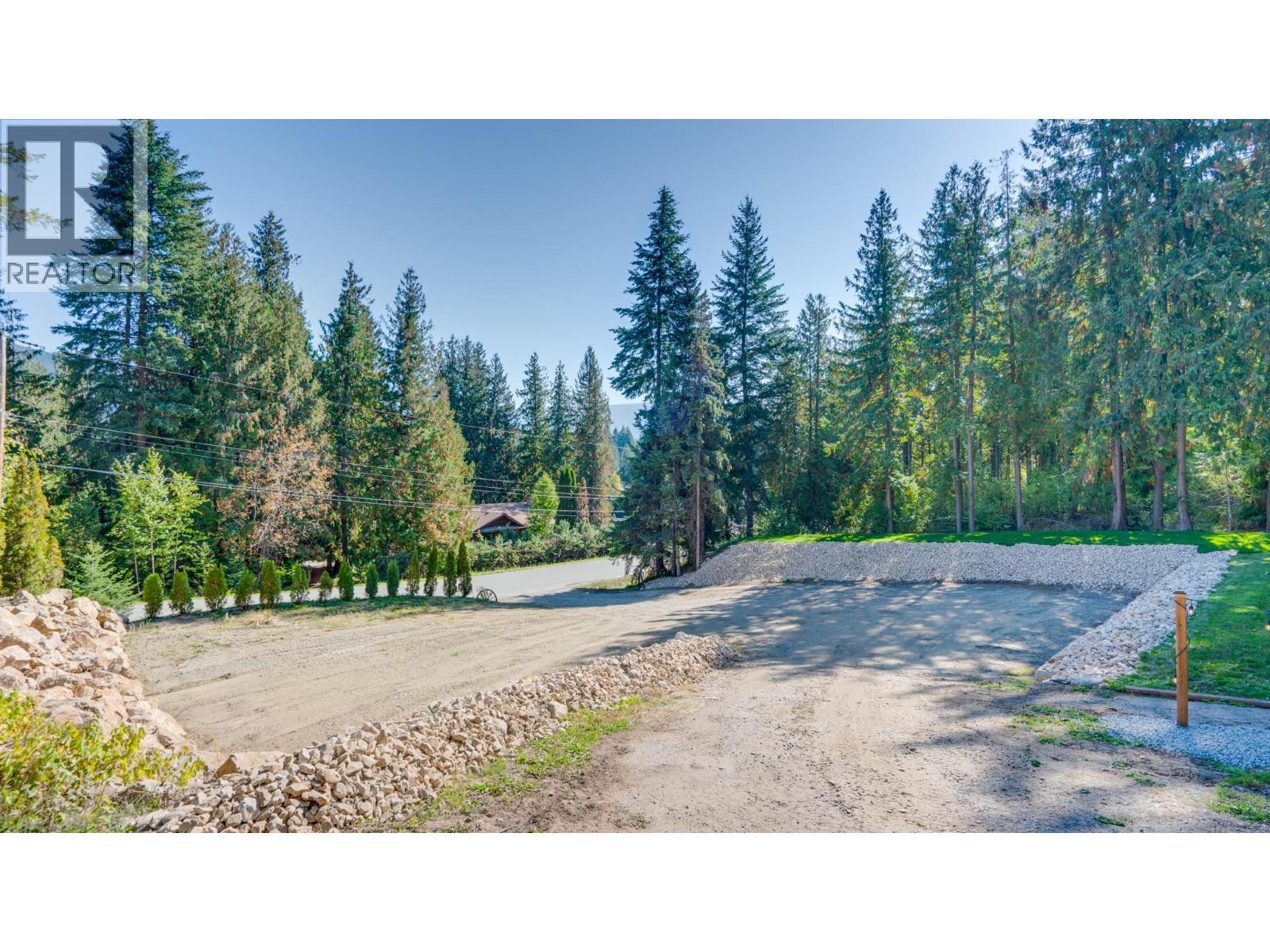 2452 Forest Drive, Blind Bay, BC