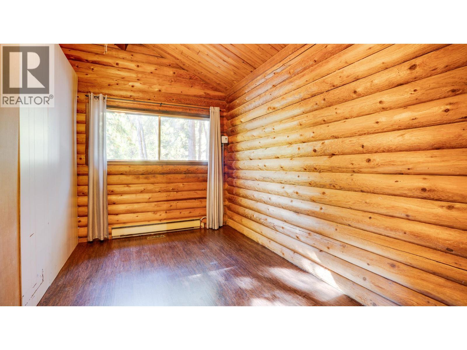 2452 Forest Drive, Blind Bay, BC