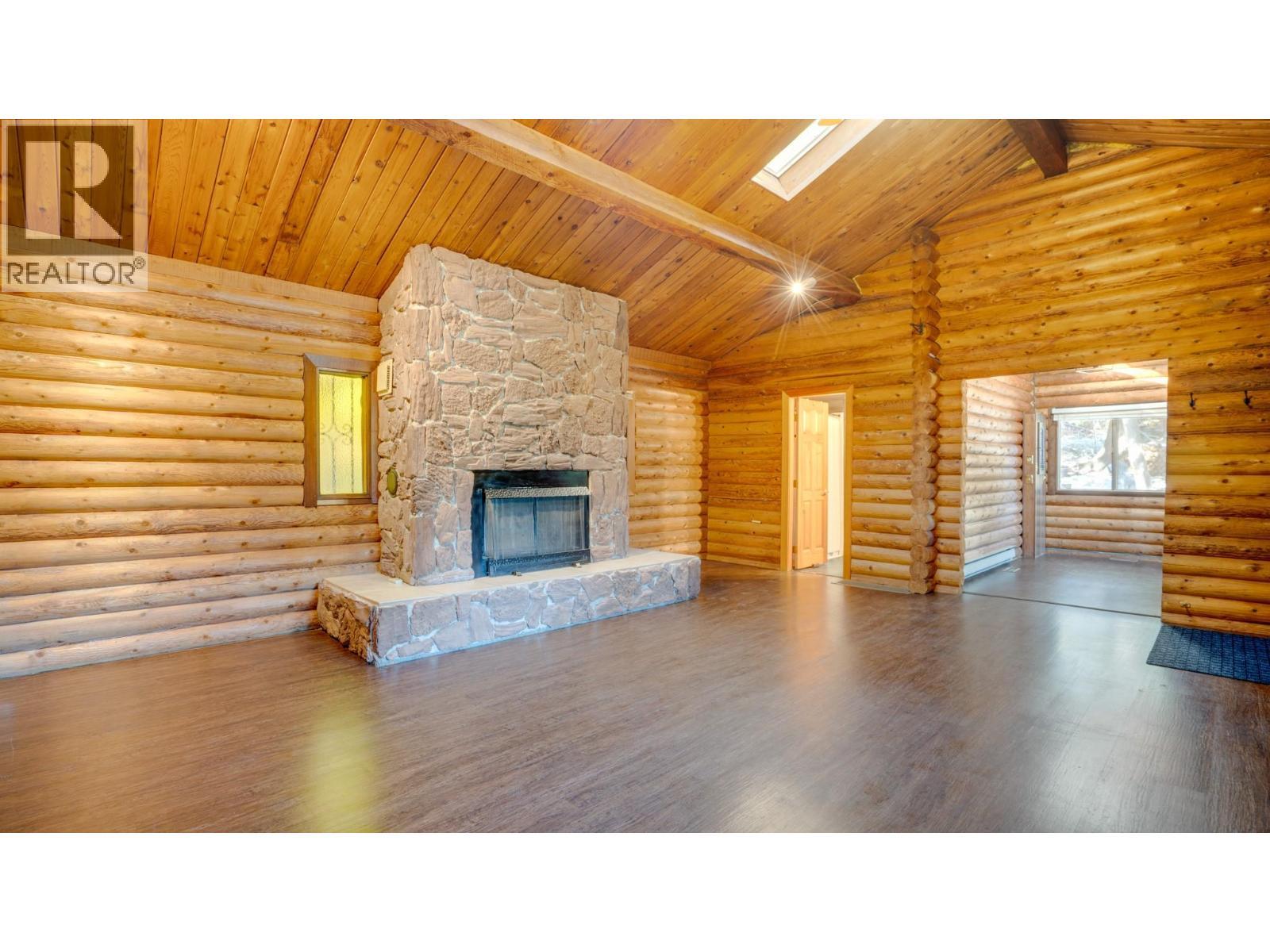 2452 Forest Drive, Blind Bay, BC