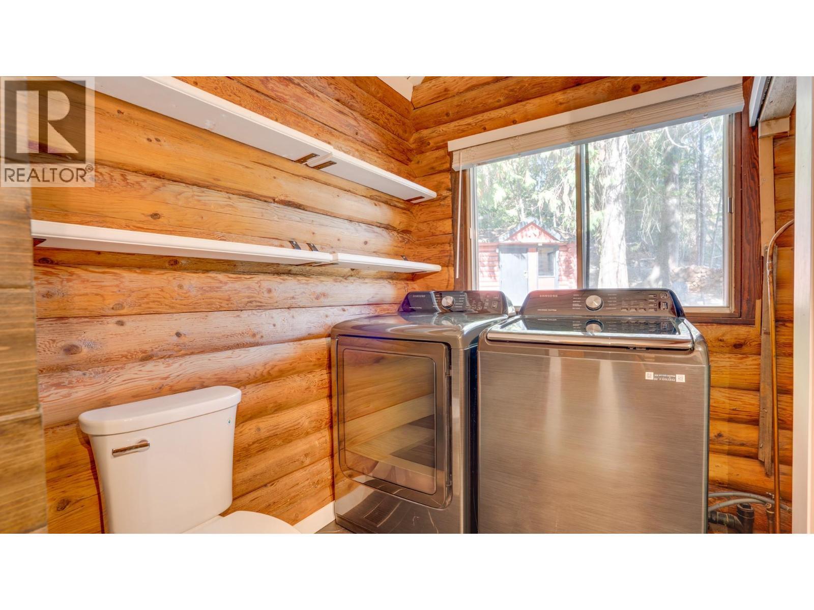2452 Forest Drive, Blind Bay, BC
