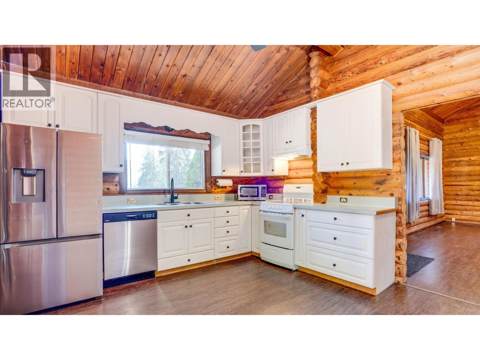 2452 Forest Drive, Blind Bay, BC