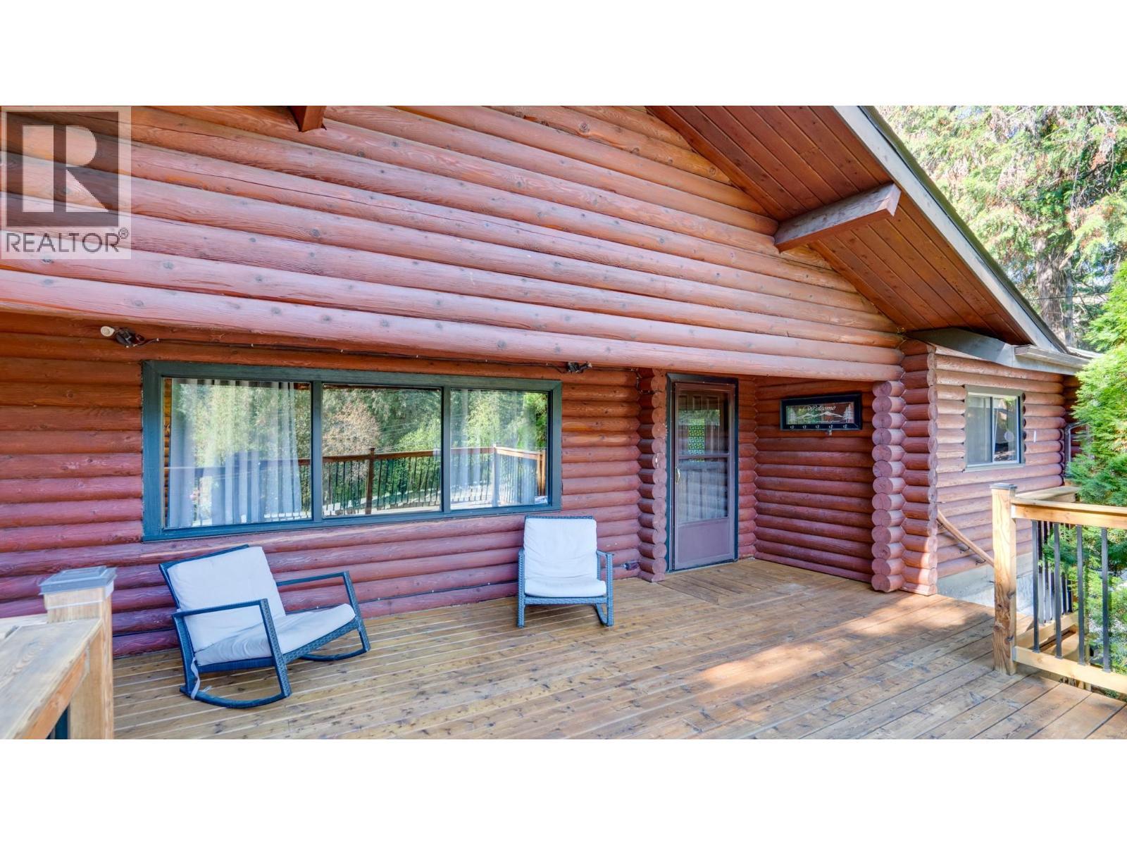 2452 Forest Drive, Blind Bay, BC