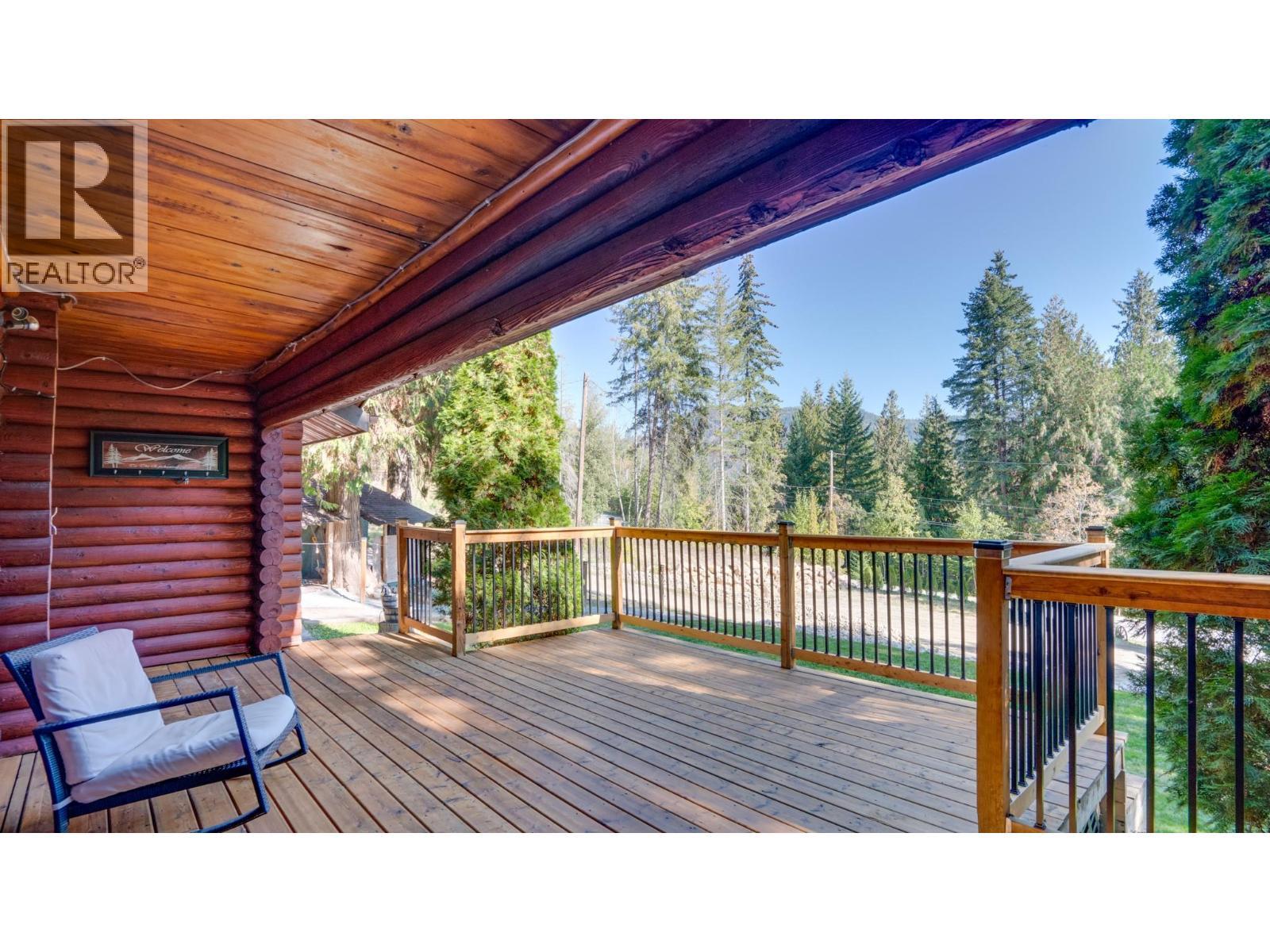 2452 Forest Drive, Blind Bay, BC