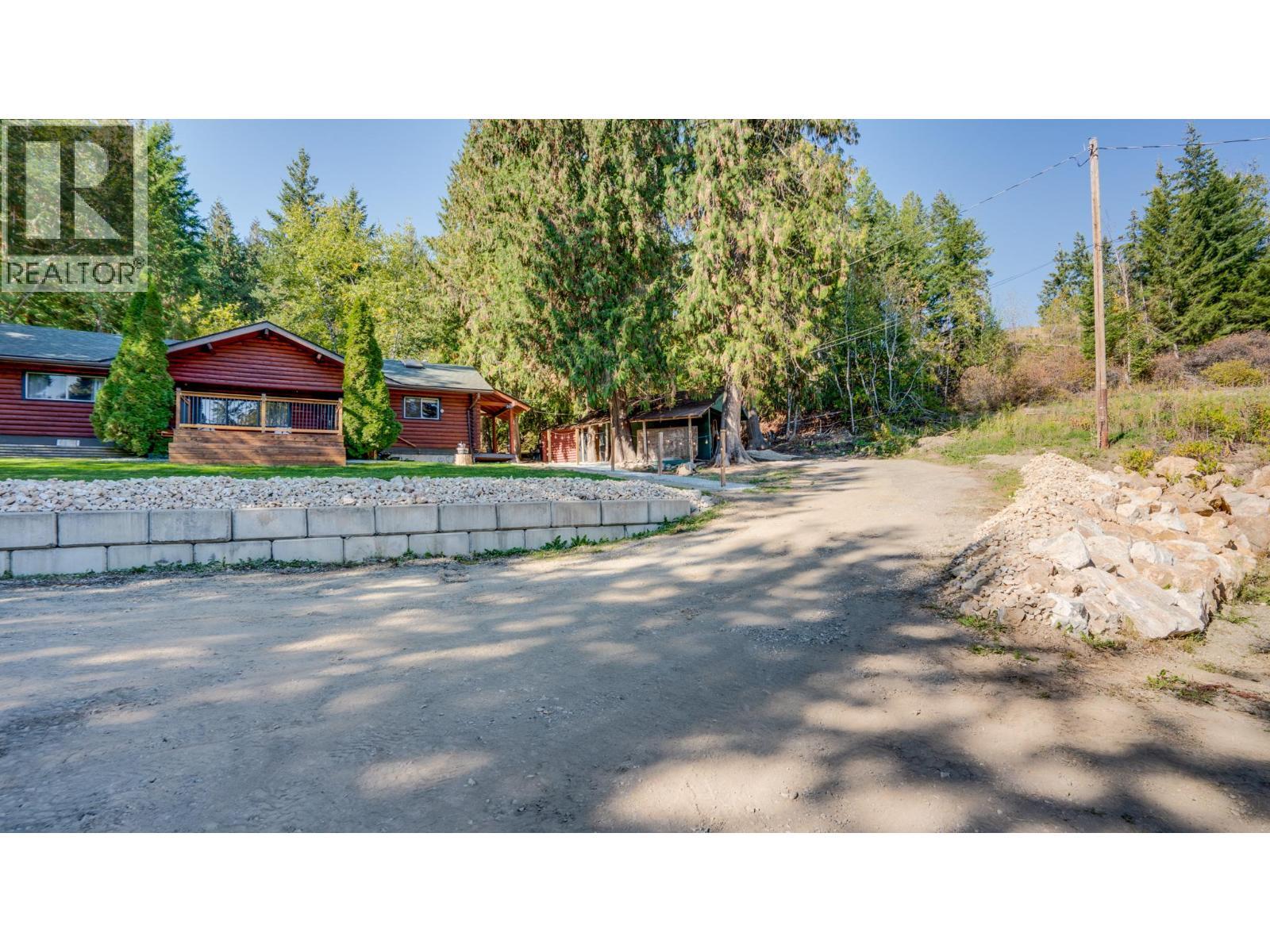 2452 Forest Drive, Blind Bay, BC