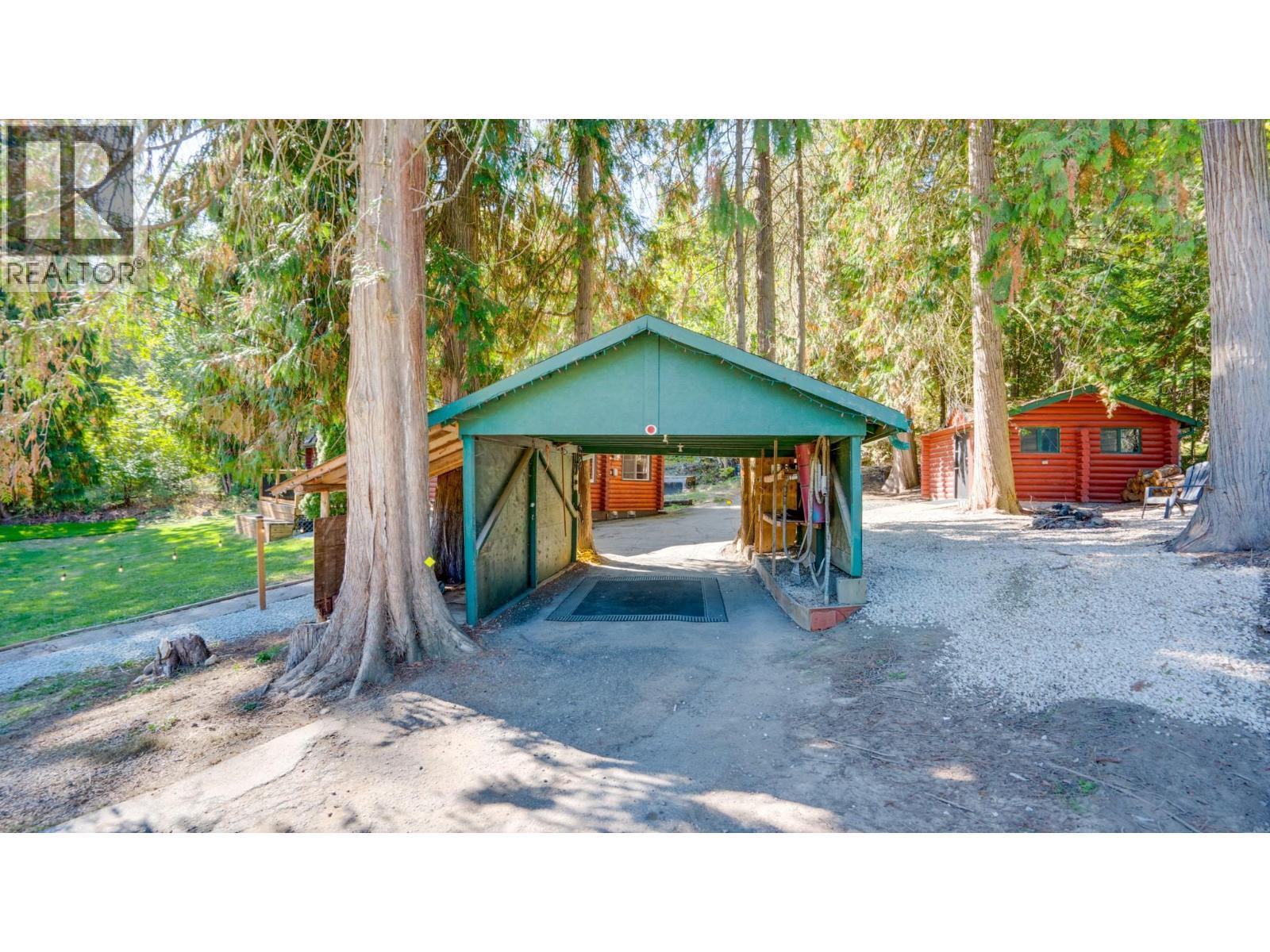 2452 Forest Drive, Blind Bay, BC