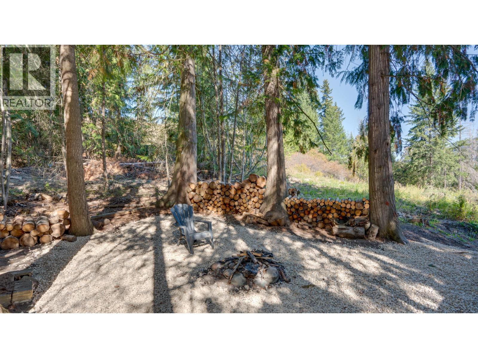 2452 Forest Drive, Blind Bay, BC