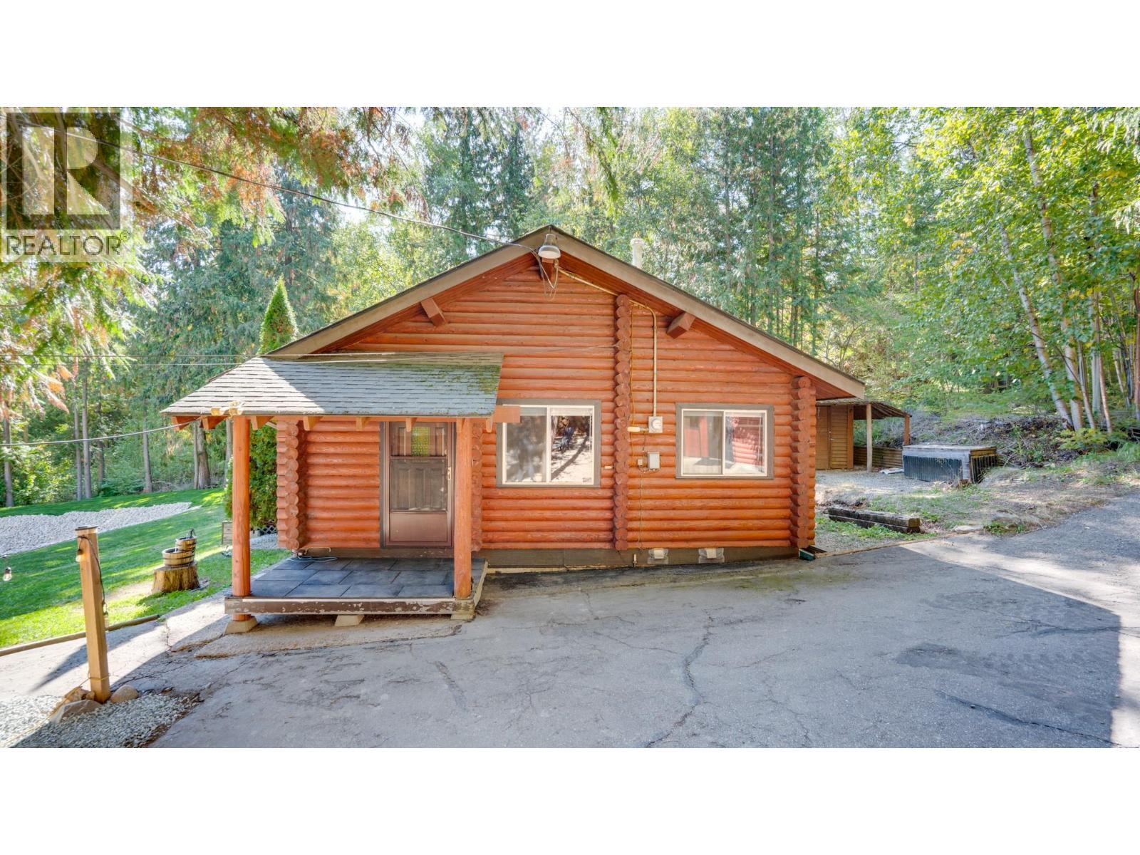 2452 Forest Drive, Blind Bay, BC