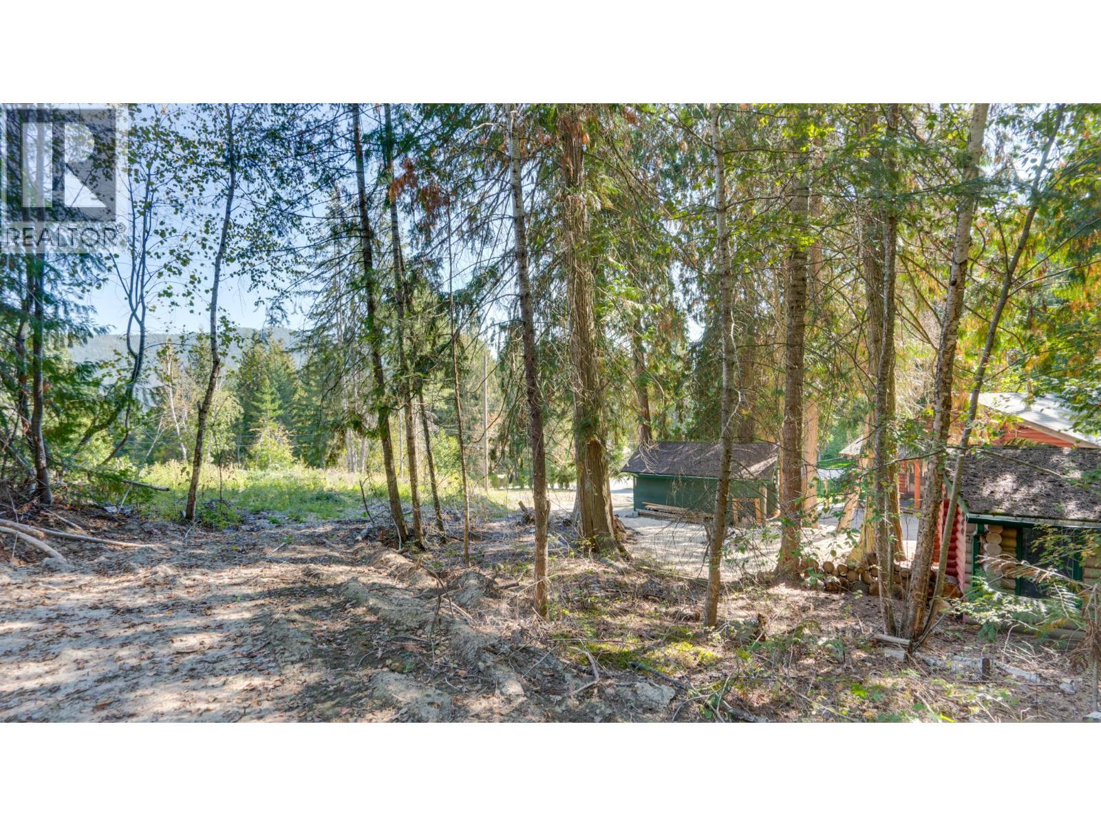 2452 Forest Drive, Blind Bay, BC