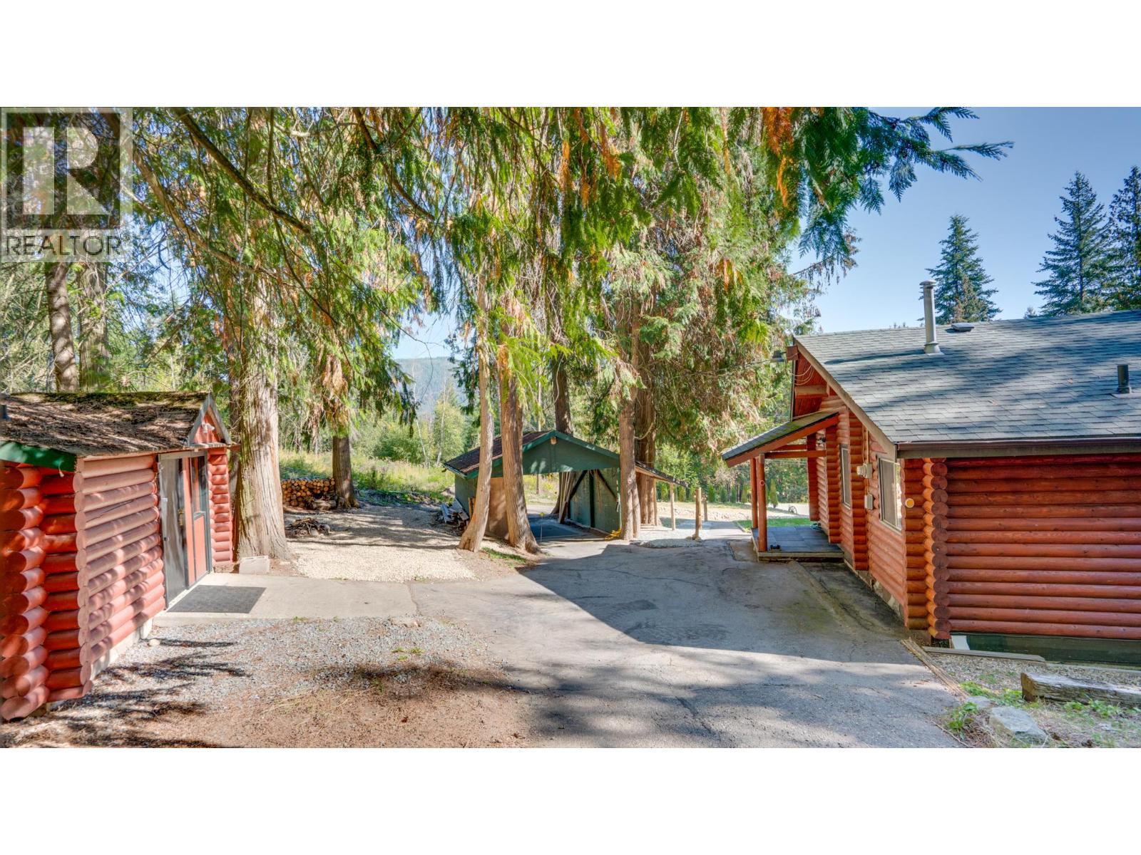 2452 Forest Drive, Blind Bay, BC
