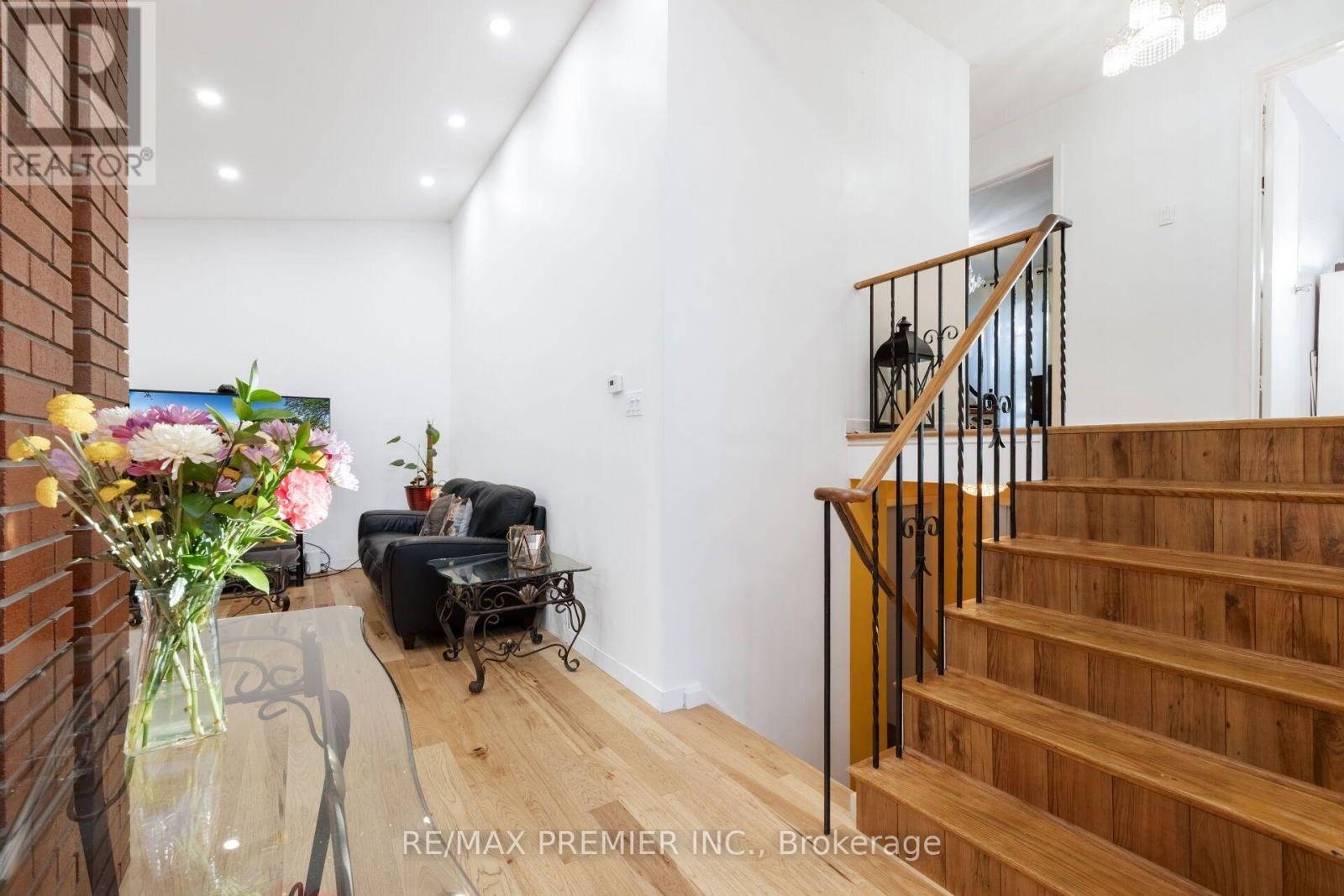 9 Adeline Court, Toronto, ON