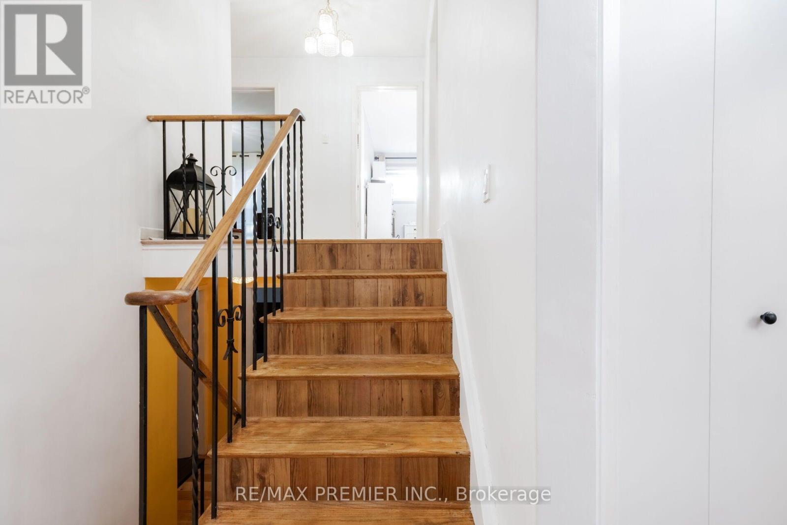 9 Adeline Court, Toronto, ON