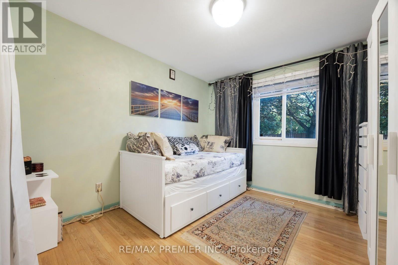 9 Adeline Court, Toronto, ON