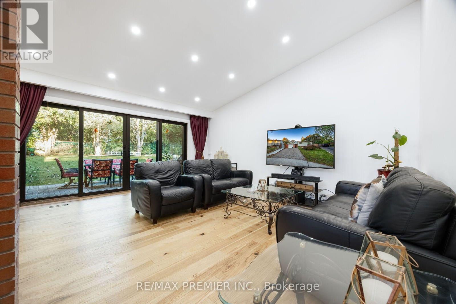 9 Adeline Court, Toronto, ON