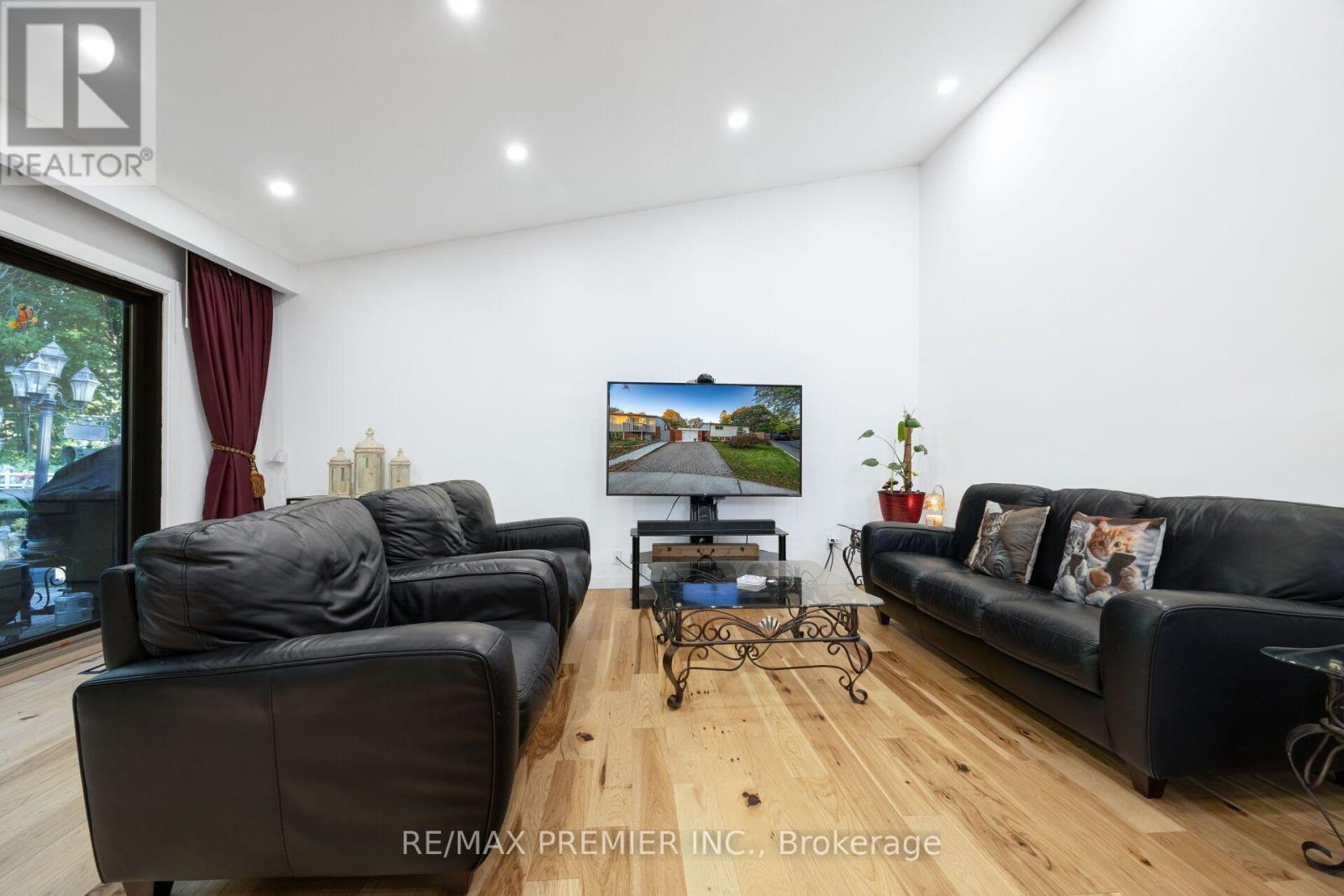 9 Adeline Court, Toronto, ON