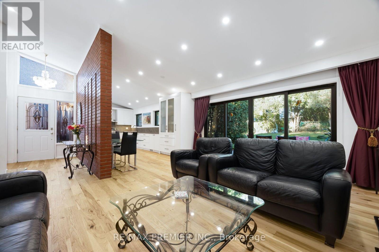 9 Adeline Court, Toronto, ON