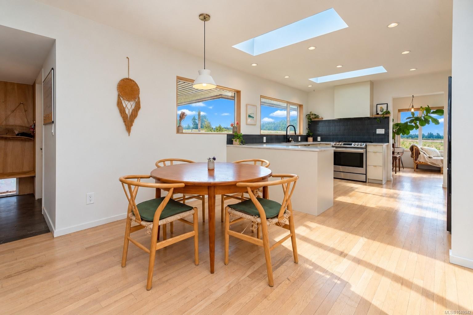 2105 Straitsview Rd, Central Saanich, BC