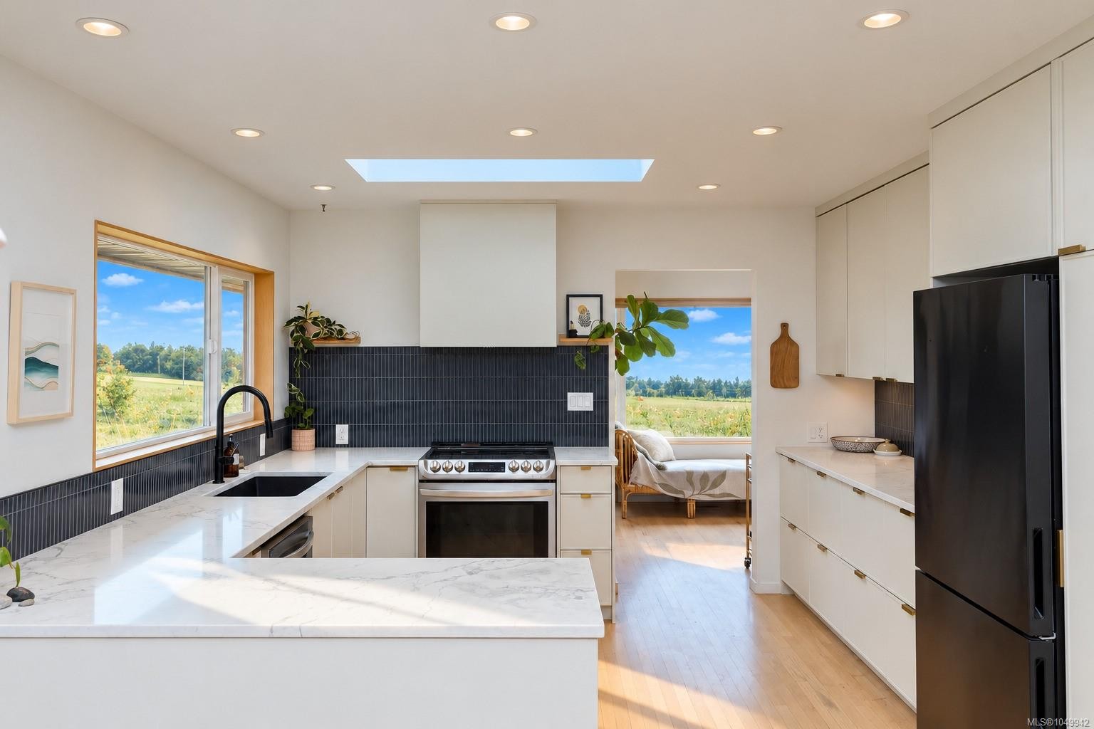 2105 Straitsview Rd, Central Saanich, BC
