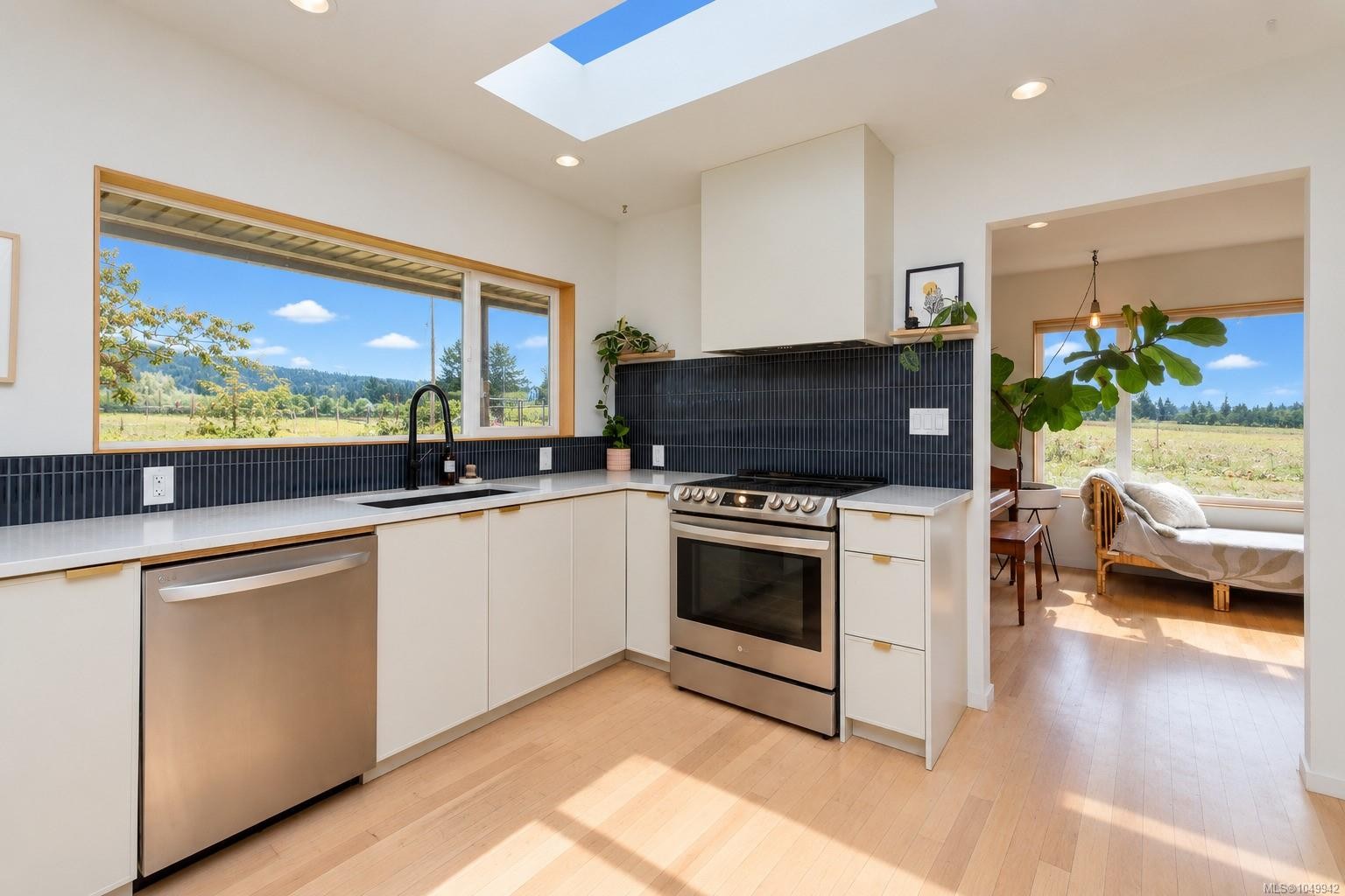 2105 Straitsview Rd, Central Saanich, BC