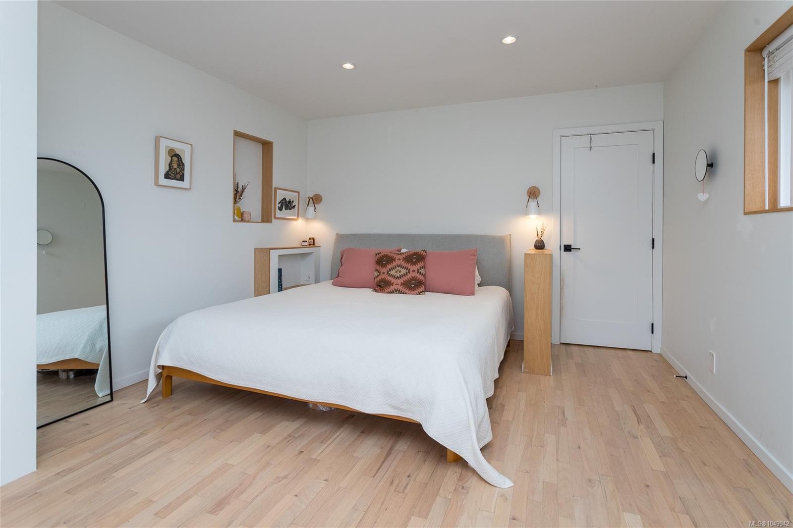 2105 Straitsview Rd, Central Saanich, BC