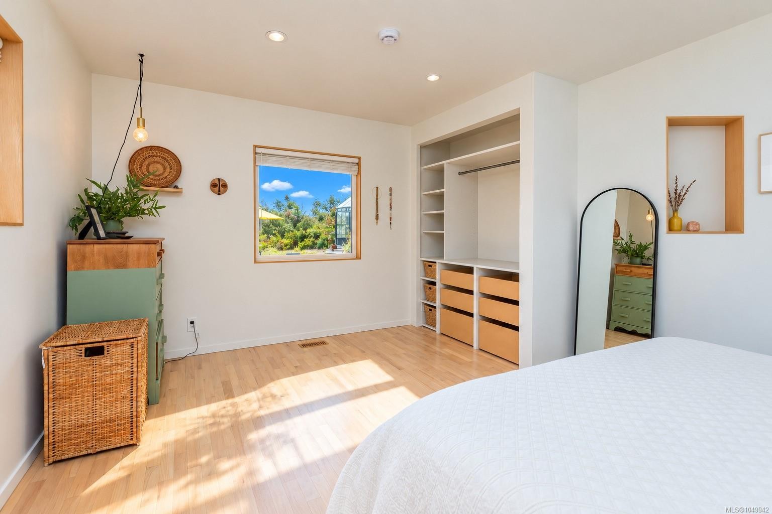 2105 Straitsview Rd, Central Saanich, BC