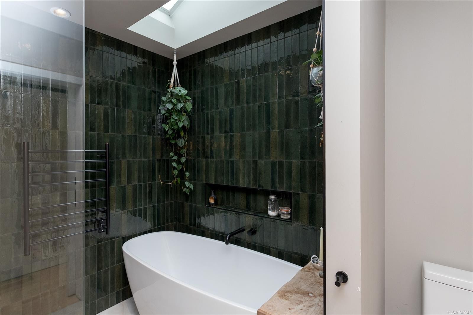 2105 Straitsview Rd, Central Saanich, BC