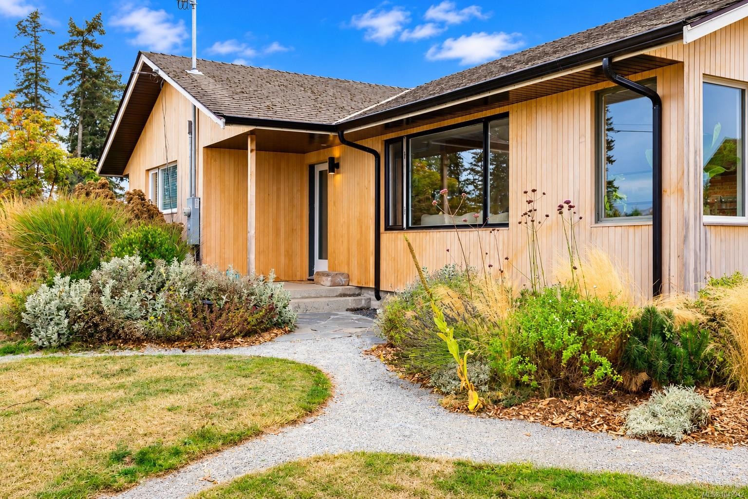 2105 Straitsview Rd, Central Saanich, BC