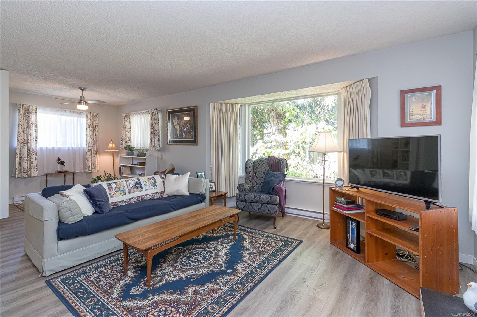 4541 Elk Lake Dr, Saanich, BC