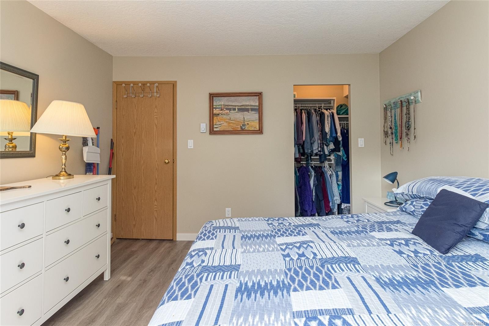4541 Elk Lake Dr, Saanich, BC
