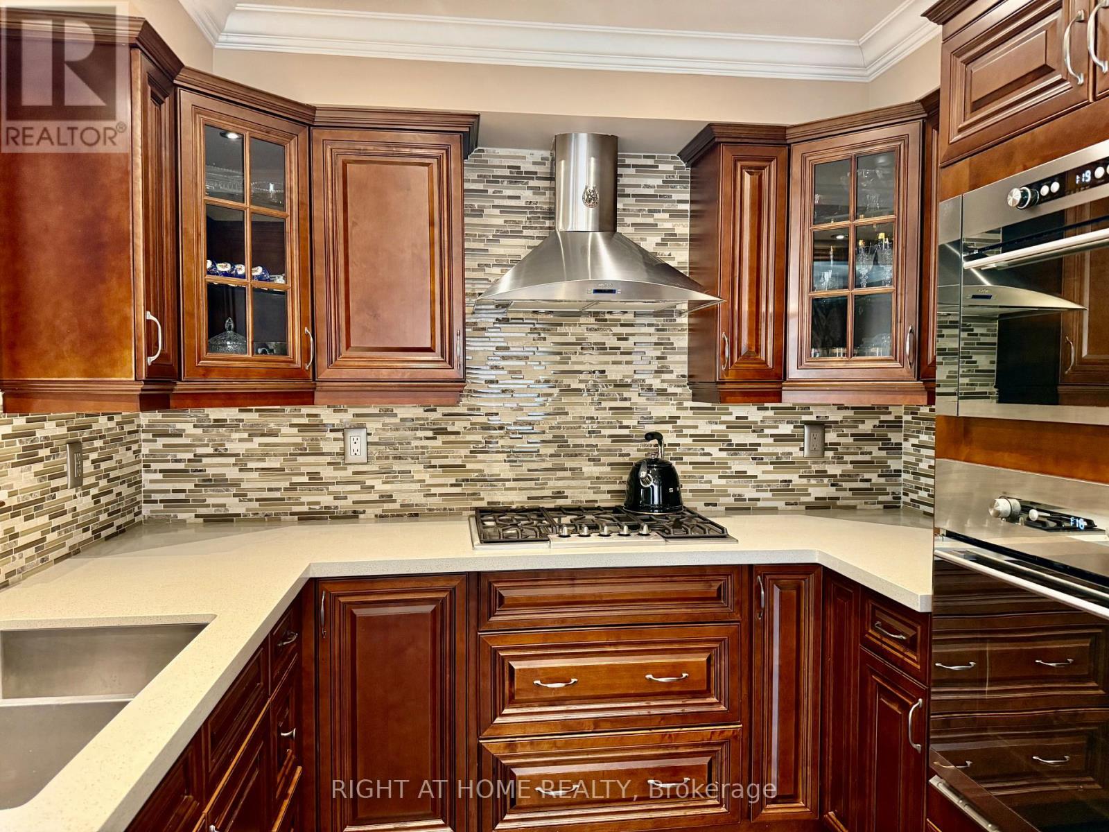 129 Four Seasons Crescent, East Gwillimbury, ON