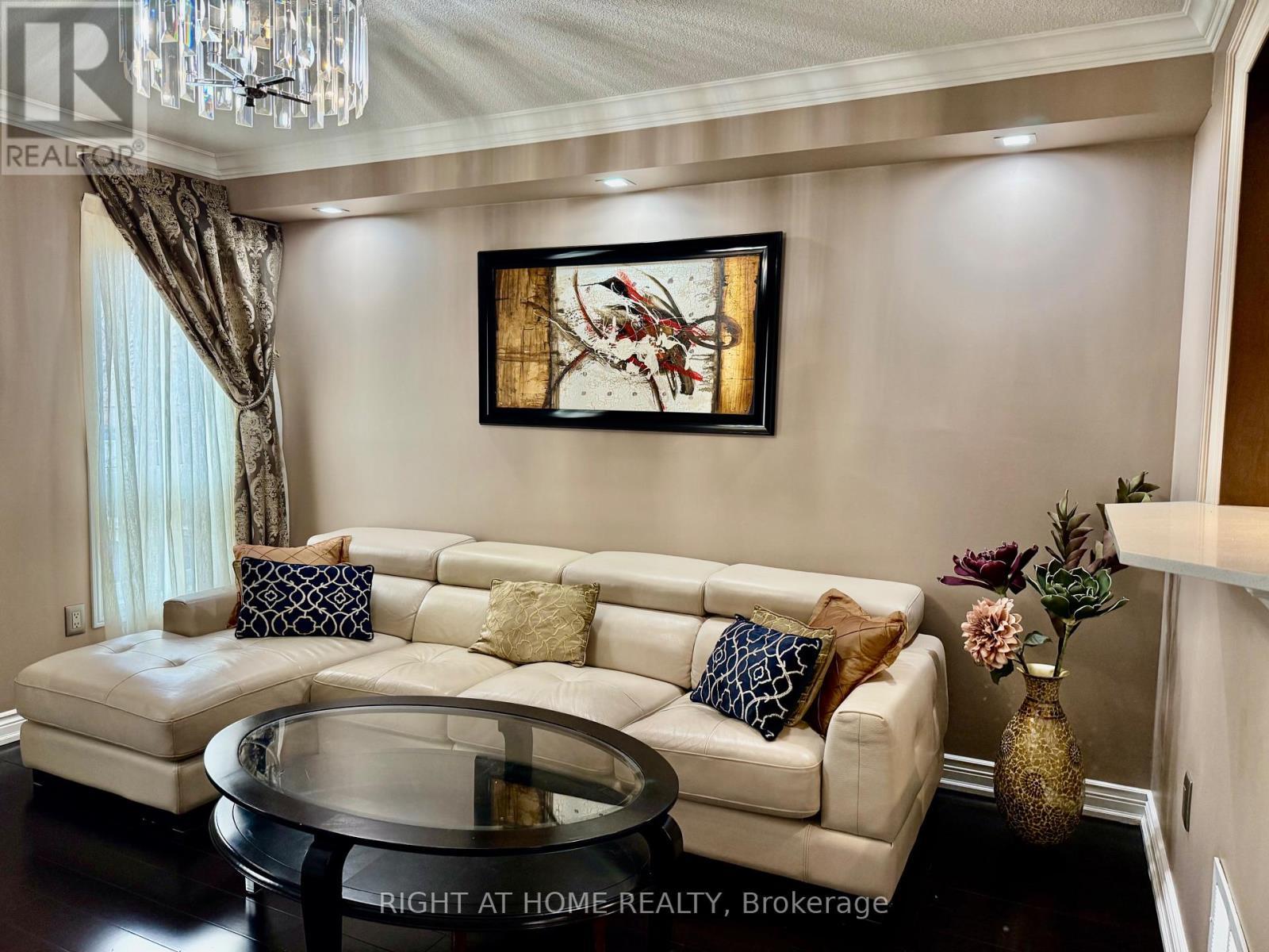 129 Four Seasons Crescent, East Gwillimbury, ON