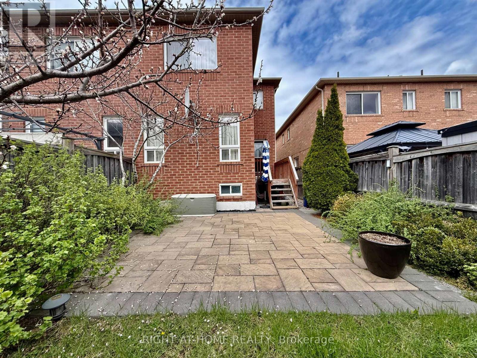 129 Four Seasons Crescent, East Gwillimbury, ON