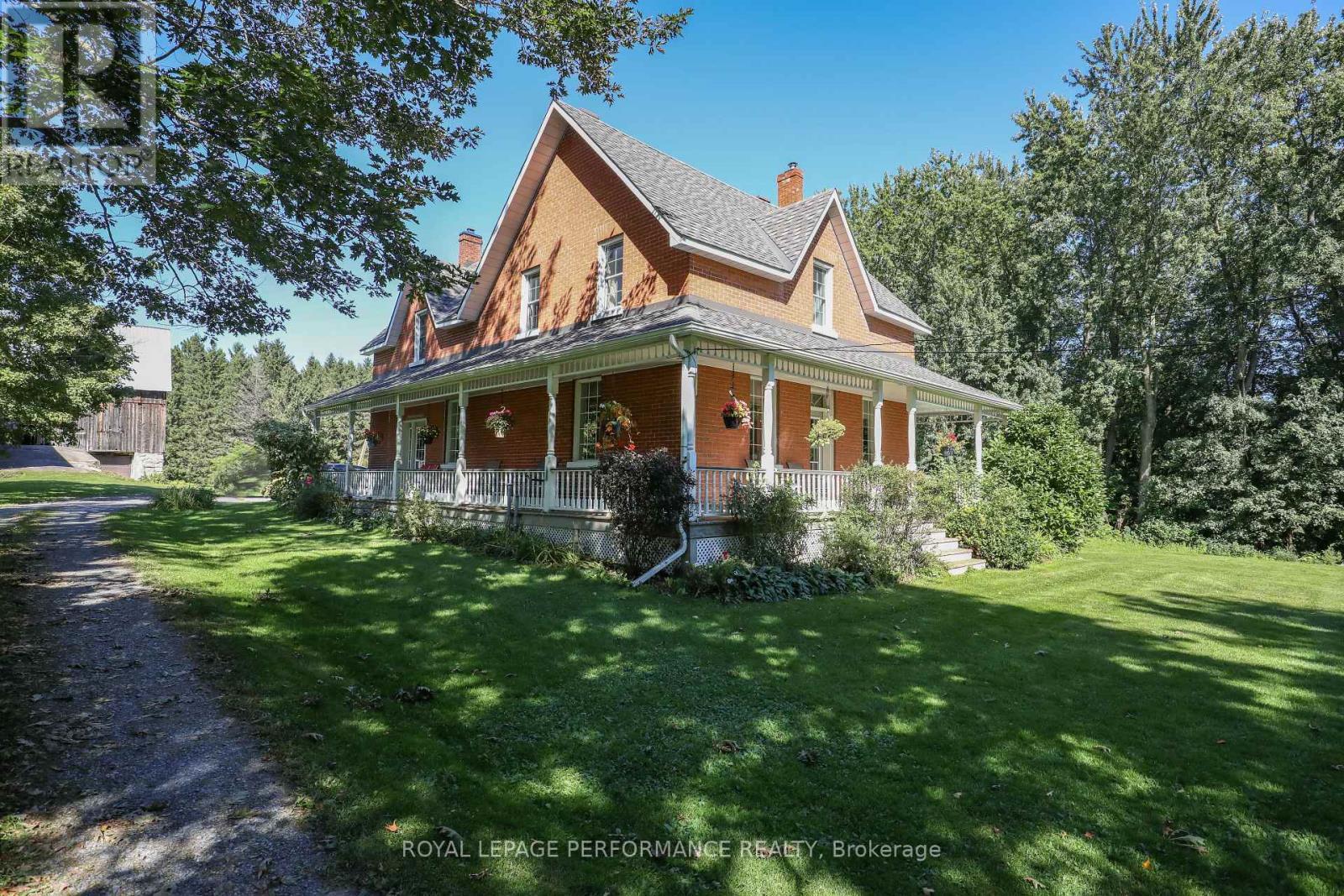 8253 Russell Road, Ottawa, ON