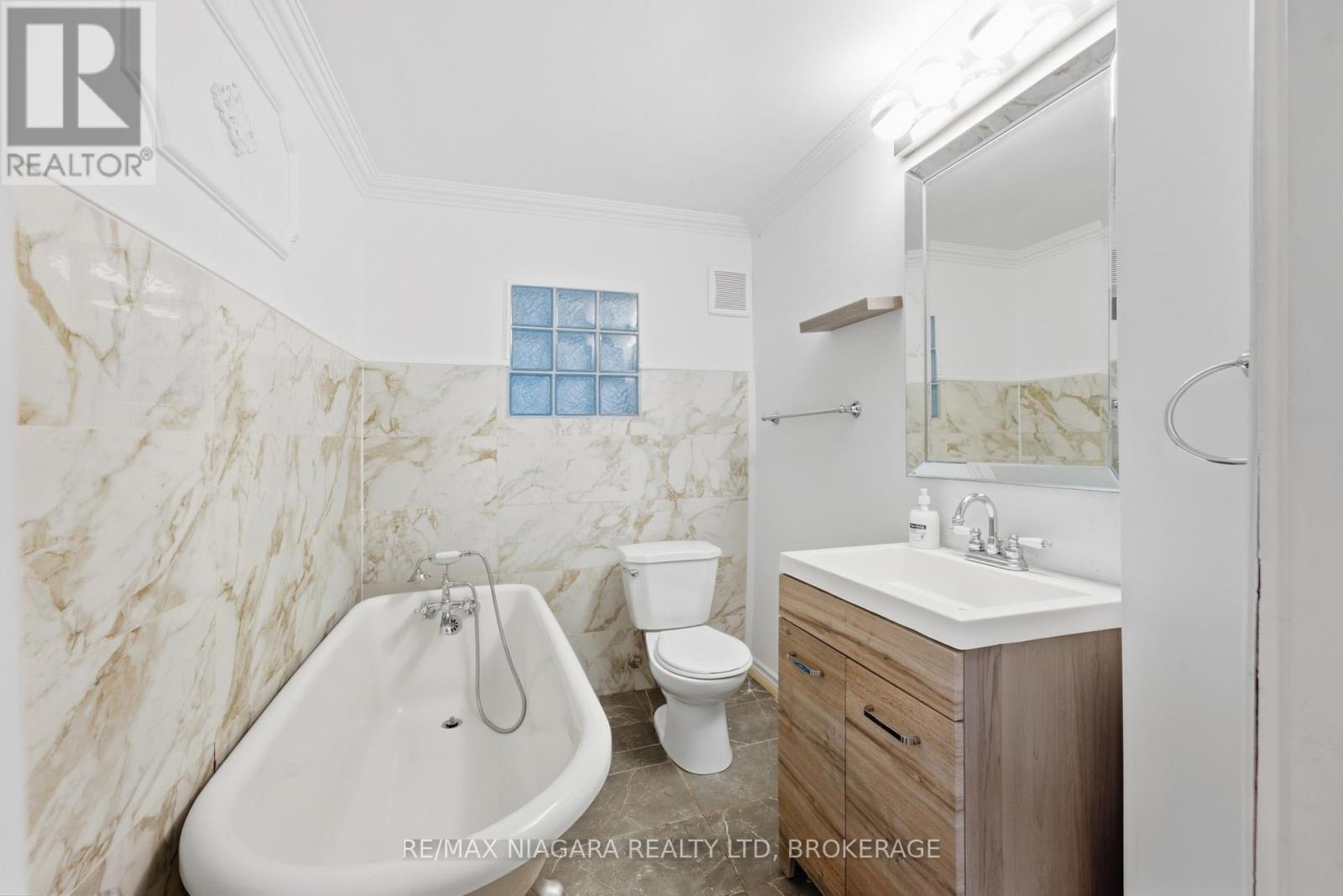 6525 Oneil Street, Niagara Falls (Stamford), ON
