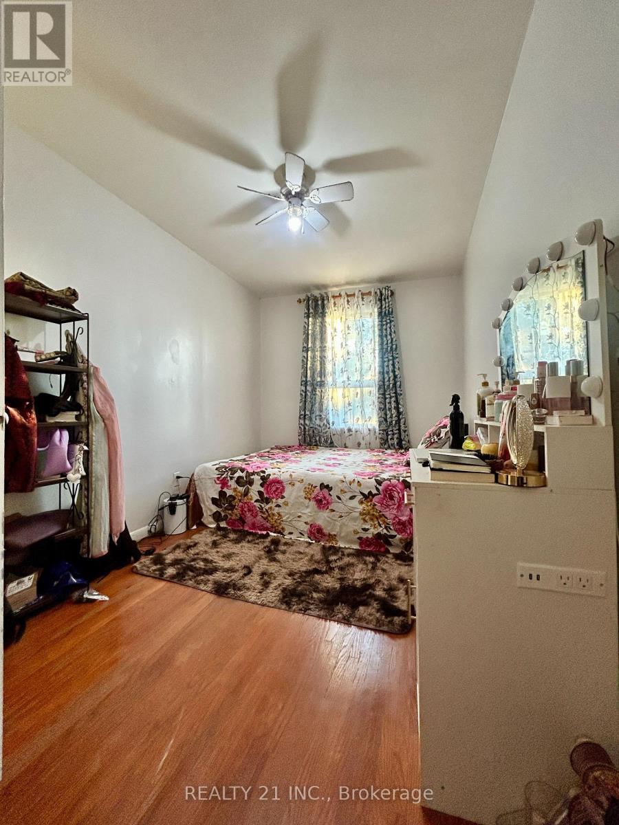 176 Linden Avenue, Toronto, ON