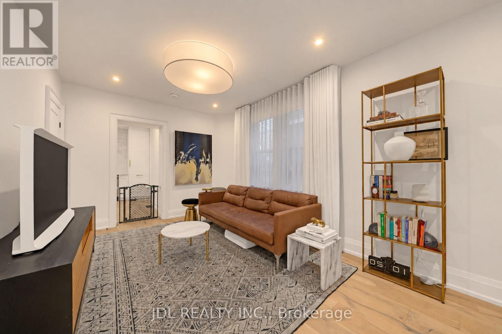 379 Scarborough Road, Toronto, ON