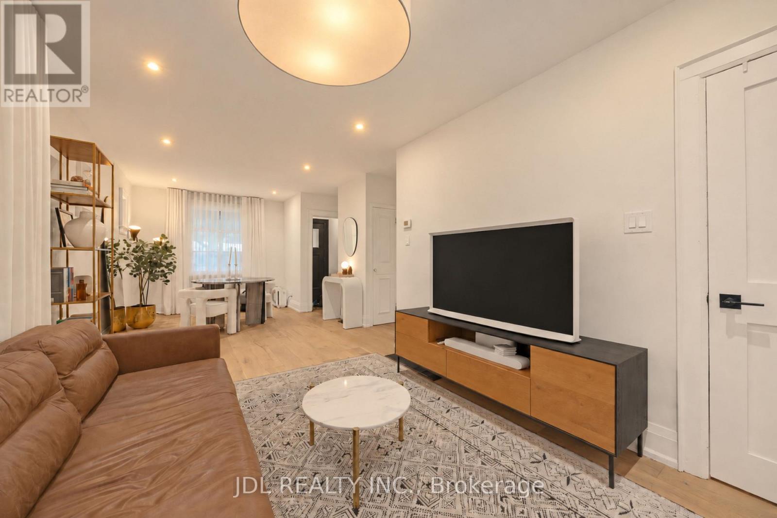 379 Scarborough Road, Toronto, ON