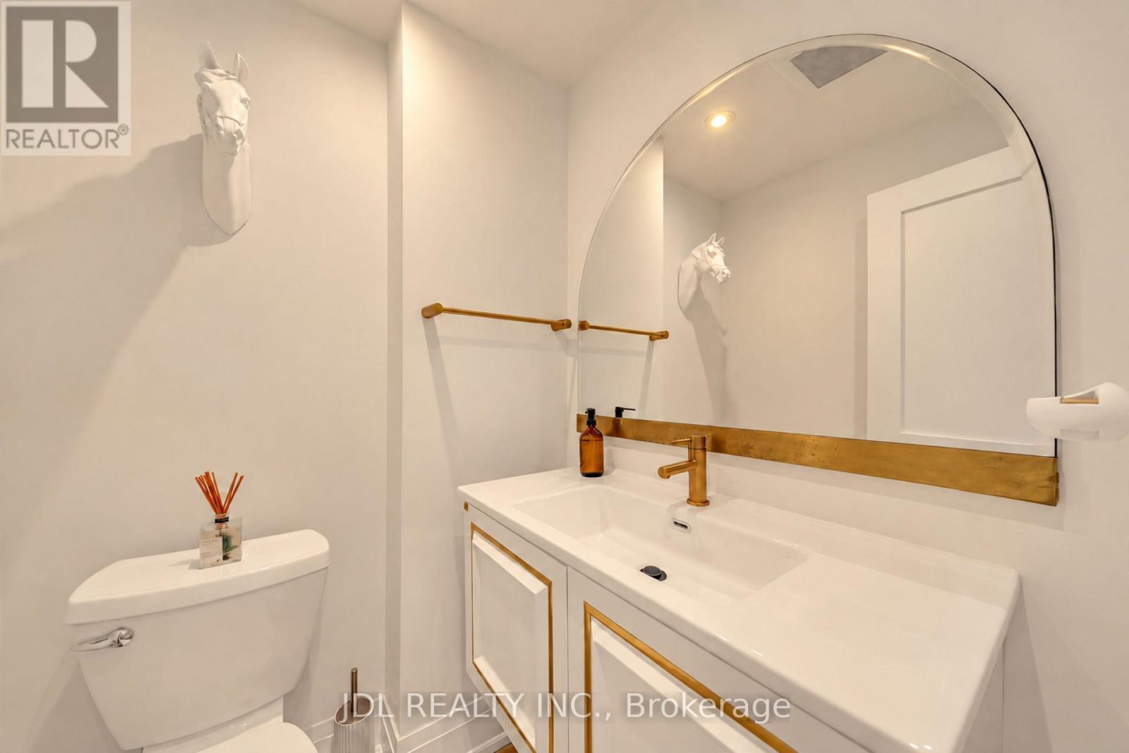 379 Scarborough Road, Toronto, ON
