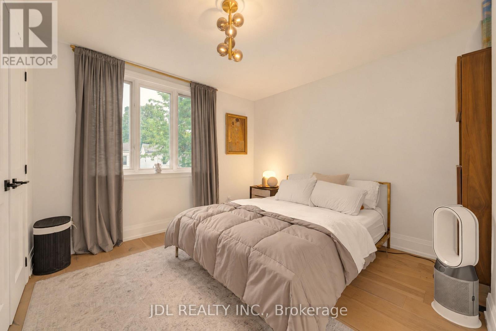 379 Scarborough Road, Toronto, ON