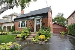 15 ROXALINE STREET Toronto, ON M9P 2Y6