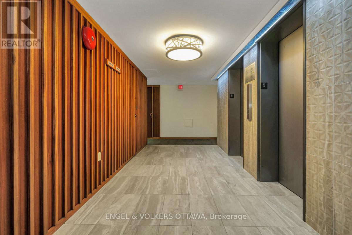 5 - 373 Laurier Avenue E, Ottawa, ON