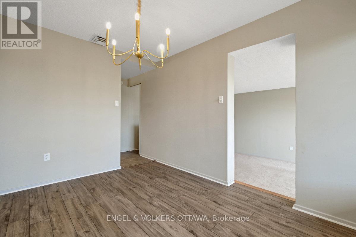 5 - 373 Laurier Avenue E, Ottawa, ON