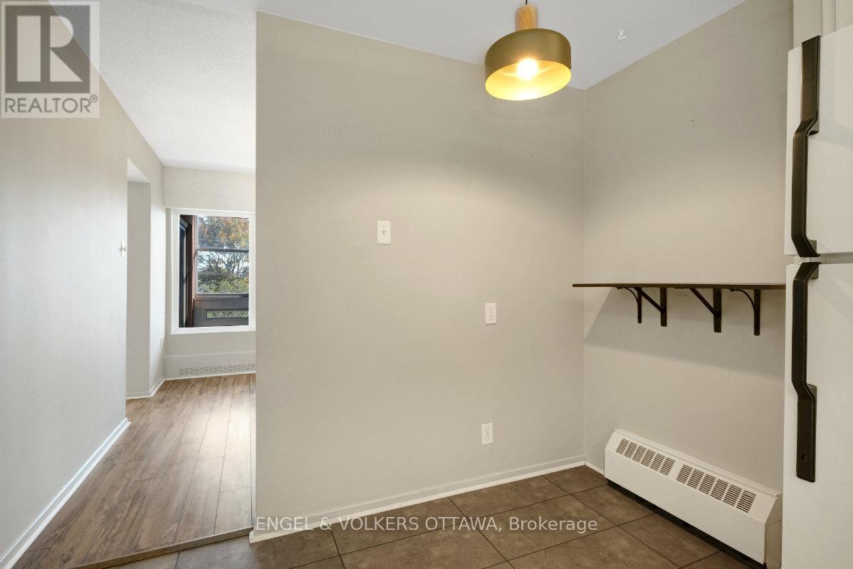 5 - 373 Laurier Avenue E, Ottawa, ON