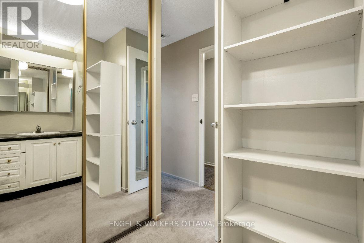 5 - 373 Laurier Avenue E, Ottawa, ON