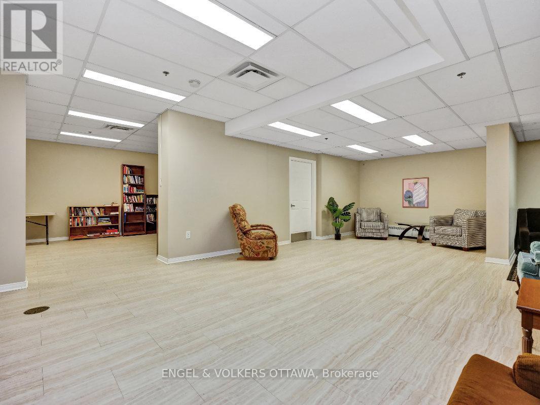 5 - 373 Laurier Avenue E, Ottawa, ON