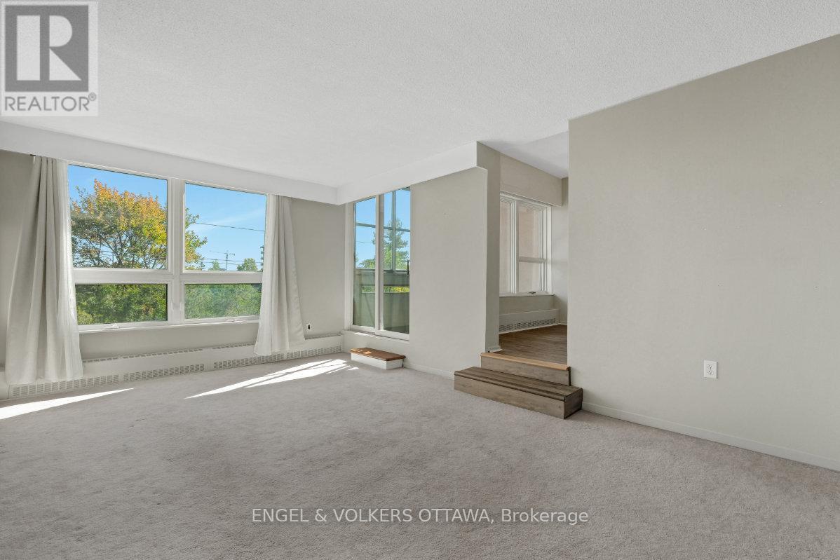 5 - 373 Laurier Avenue E, Ottawa, ON