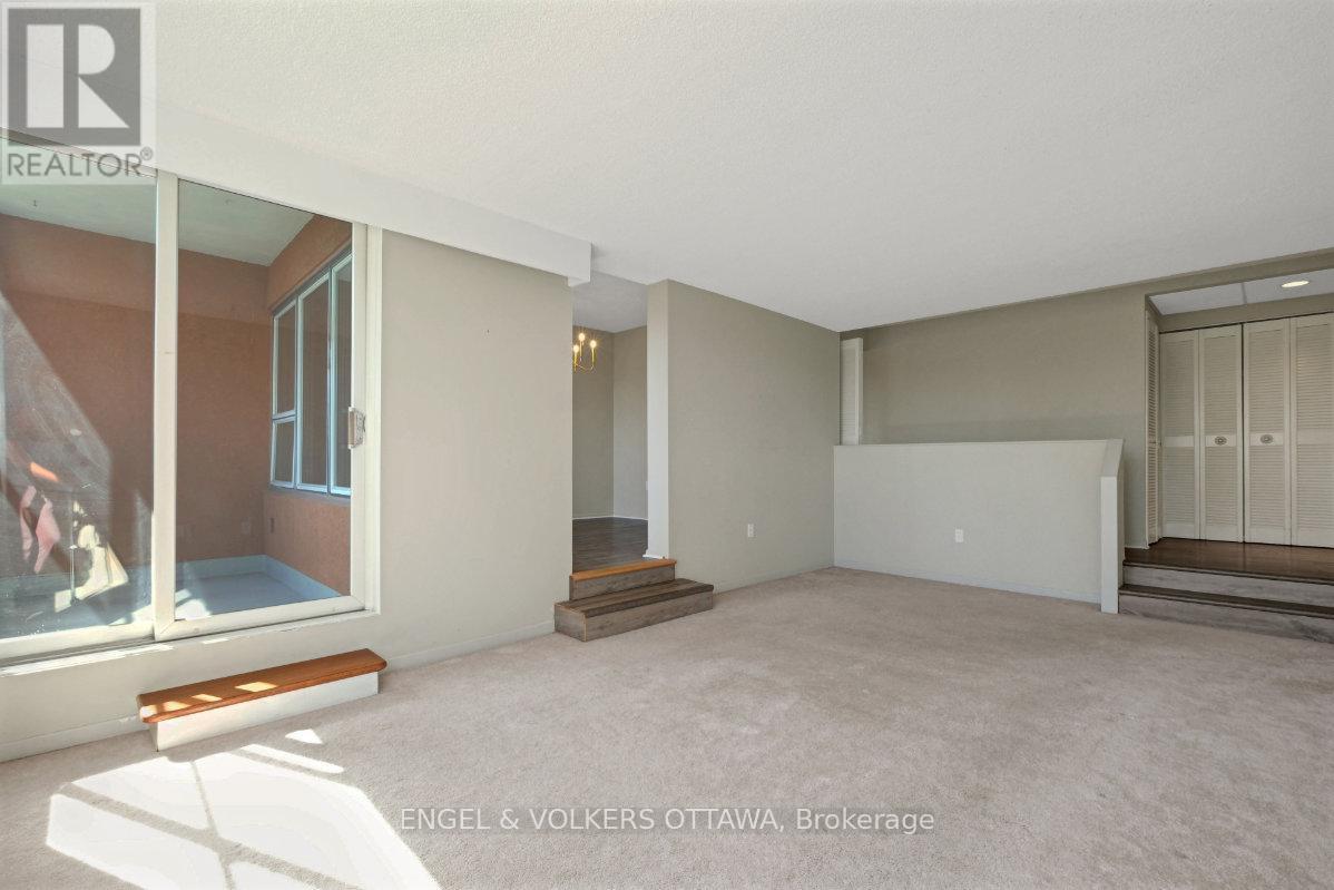 5 - 373 Laurier Avenue E, Ottawa, ON